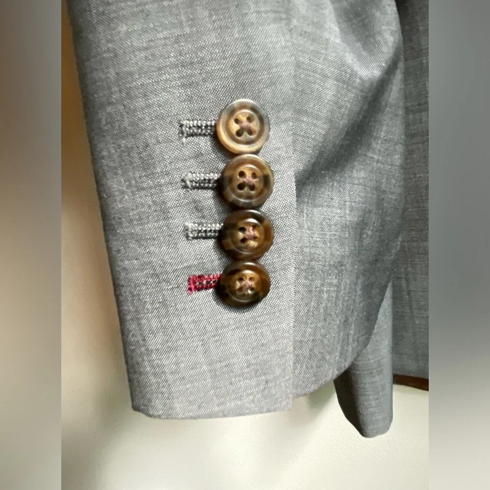 INDOCHINO Luxury Suit Jacket With Iridescent Lining